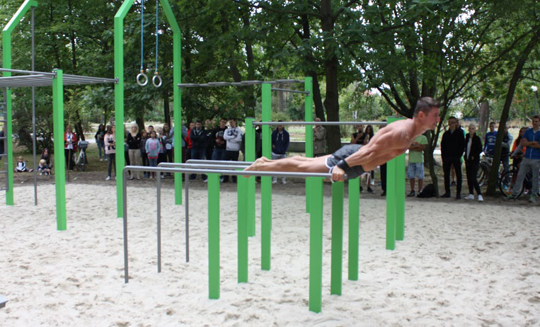 Zdjęcie do projektu Klatka funkcjonalna do ćwiczeń na świeżym powietrzu